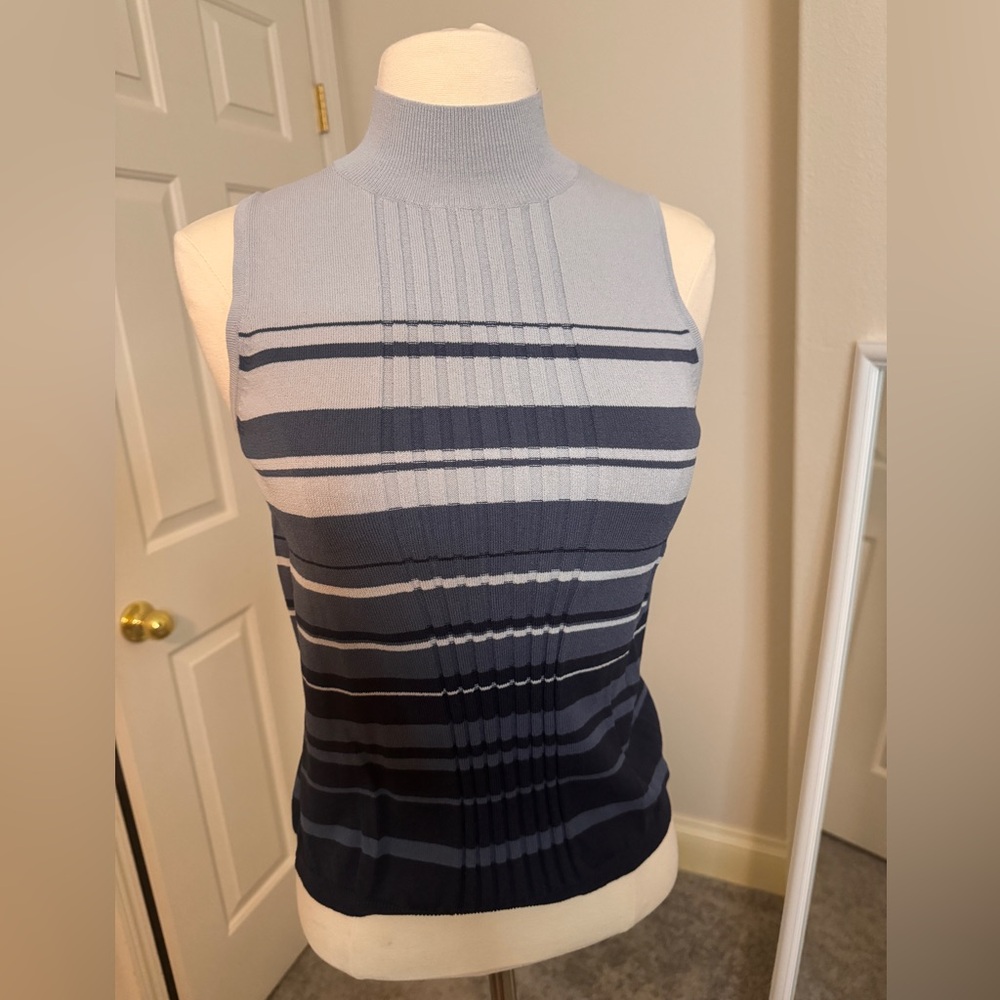 ⭐️Rafaella Petites Sleeveless Sweater Gray Stripes Size Small